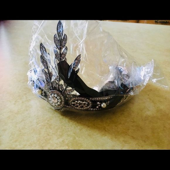 Gatsby Headpiece